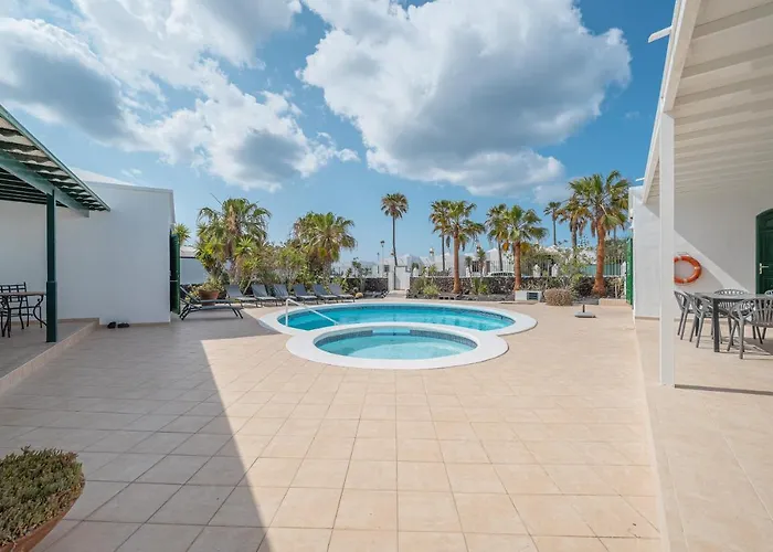 Milan * Puerto del Carmen (Lanzarote)