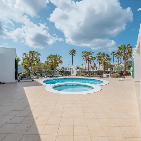 Milan * פוארטו דל כרמן