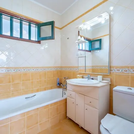 Milan וילה פוארטו דל כרמן