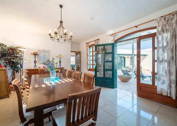 Milan Villa Puerto del Carmen (Lanzarote)