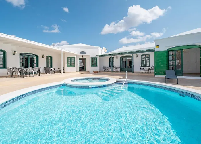 Milan Villa Puerto del Carmen (Lanzarote)